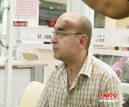 The massive lump from where the man was hit by the woman’s shoe is plain to see.